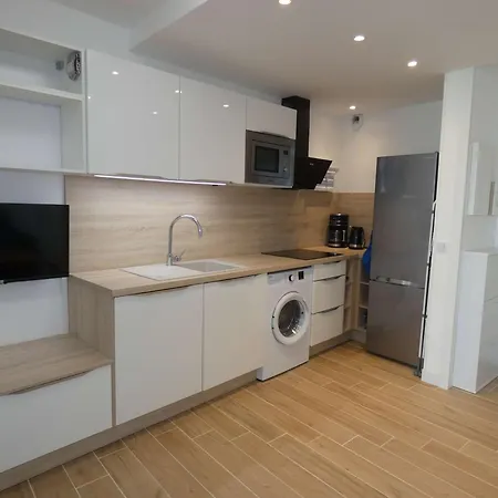 Apartment Neuf, Calme, Proche Plage, Parking Prive, Clim, Wifi, Ideal Famille - Fr-1-328-243 *